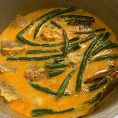 A picture of Mangut telur sayur.
