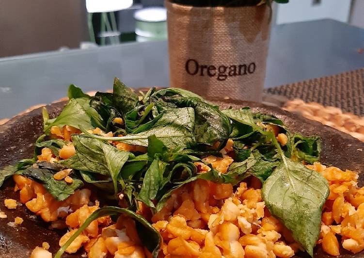 Tempe penyet kemangi