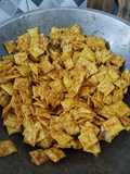 Kulit Pangsit Goreng Pedas Manis