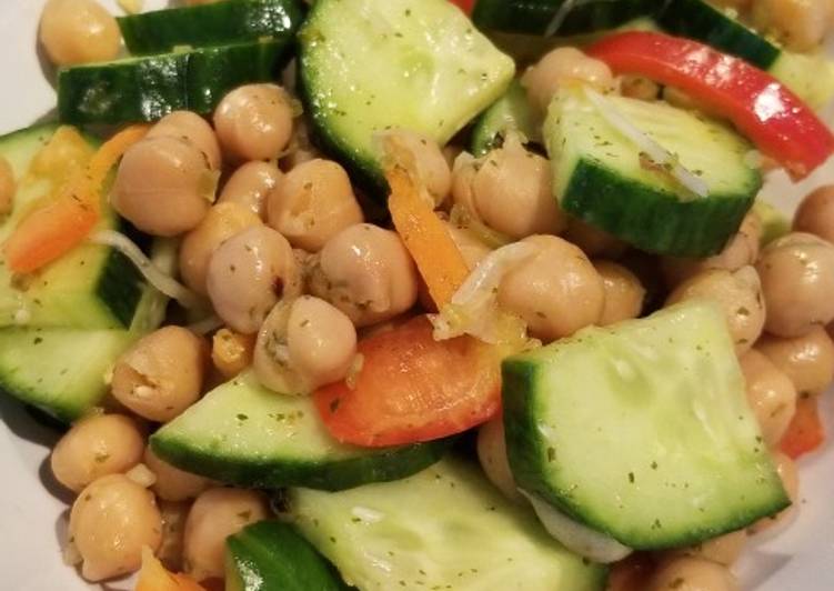 How to Make Speedy Chick Peas Salad