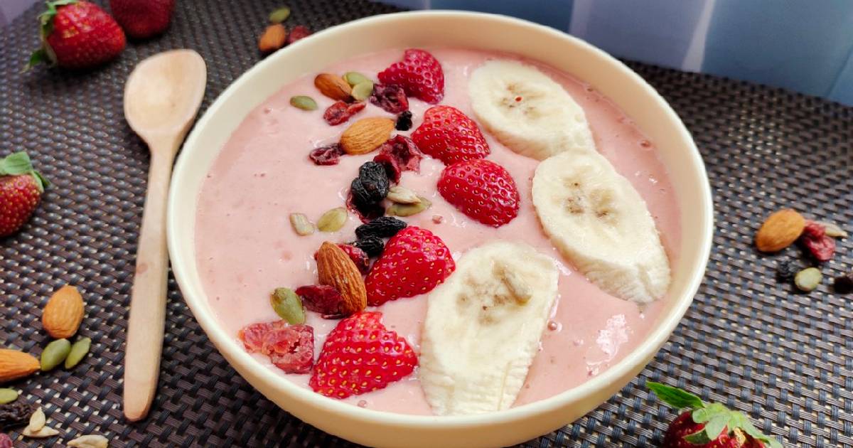 Salt strawberry banana. Смузи Боул меню. Смузи Боул Пхукет.