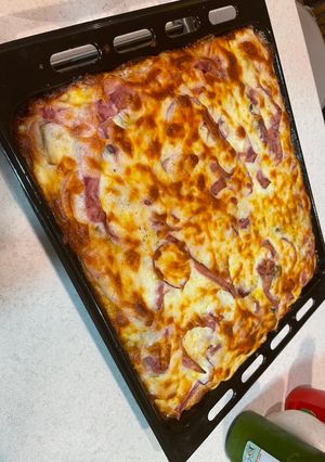 عکسی از دستور خمیر پیتزا برای ۴ نفر (کیک پیتزا)🍕🍕