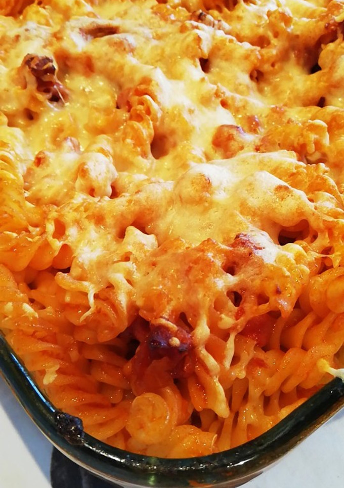 Una foto de Pasta gratinada con chorizo