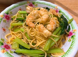 Hình của món Mì xào tôm cải ngọt.