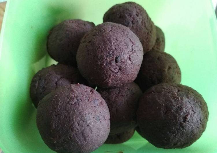 Bola ubi ungu coklat meleleh