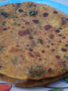 થેપલા (Thepla Recipe In Gujarati) રેસીપી મુખ્ય ફોટો
