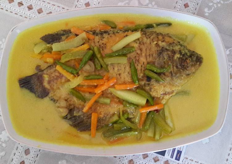 Resep Gurameh Acar Kuning yang Menggugah Selera