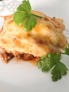 Una foto de Musaca o pastel de berenjena