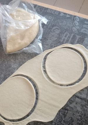 Una foto de Masa casera para tapas de empanadas. (Horno o Fritas)