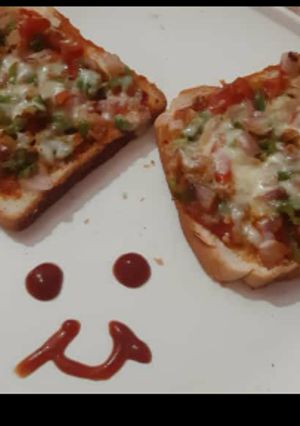 A picture of Bread Pizza.