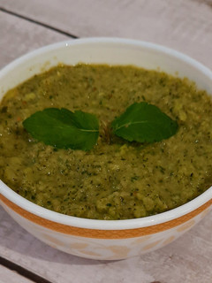 A picture of Raw Mango-Mint Chutney.