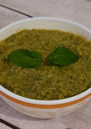 A picture of Raw Mango-Mint Chutney.