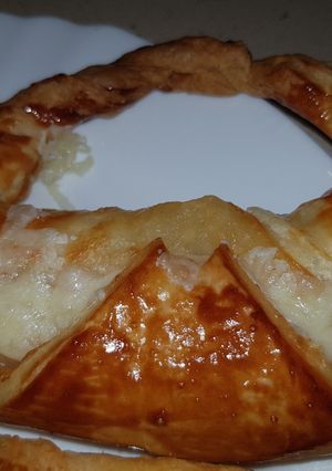 Foto principal de Croissant de jamón York y queso