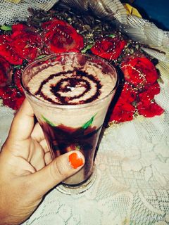 ओरियो मिल्कशेक (oreo milkshake recipe in Hindi) रेसिपी मुख्य फोटो