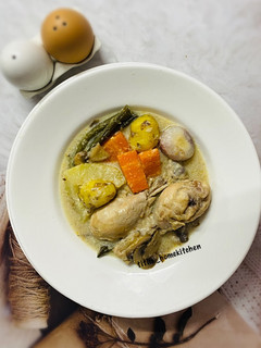 A picture of Chicken Stew with Winter Veggies.