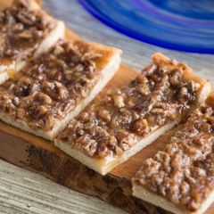 A picture of Butter Pecan Bars.