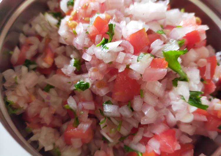 Recipe of Any-night-of-the-week Onion-Tomato Salad