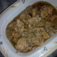 A picture of White chicken karhai.
