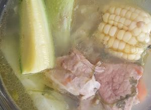 Una foto de Caldo de res
