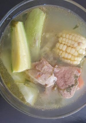 Una foto de Caldo de res