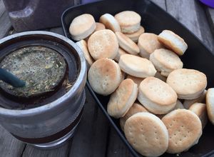 Una foto de 👩🏼‍🍳Bizcochitos de grasa sin Levadura 😊