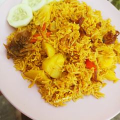 A picture of Aloo ki tahari.