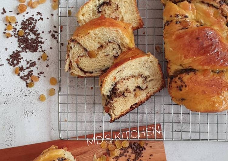 Choco Raisin Babka