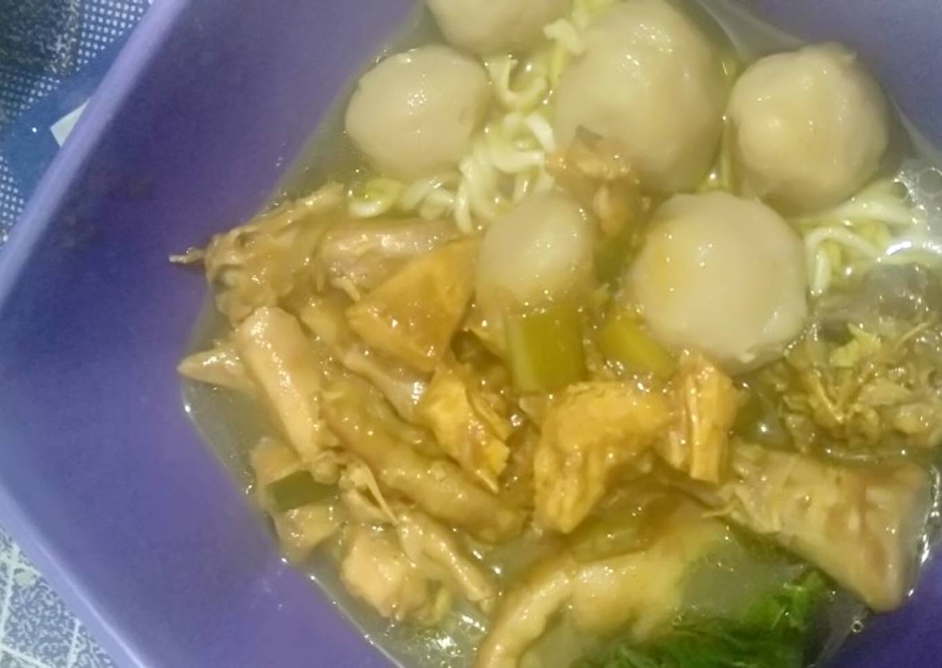 Mie ayam bakso ceker