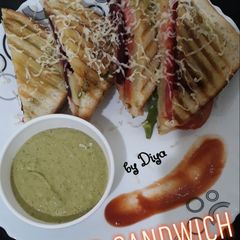 A picture of Grilled sandwich.