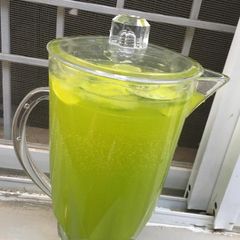 Green lemonade A picture of Green lemonade.