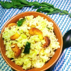 A picture of Ven pongal khara pongal.