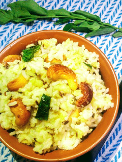A picture of Ven pongal khara pongal.