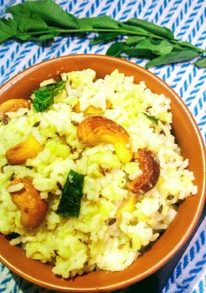 A picture of Ven pongal khara pongal.