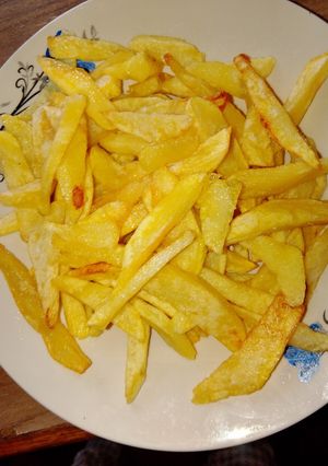 A picture of Fried chips.
