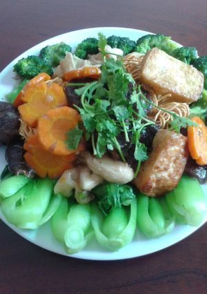 Hình của món Mì Xào Giòn Chay.