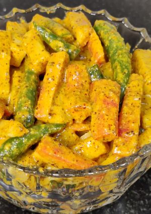 गाजर मूली हरी मिर्च का अचार (Gajar Mooli ka Mix Achar Recipe in Hindi) रेसिपी मुख्य फोटो