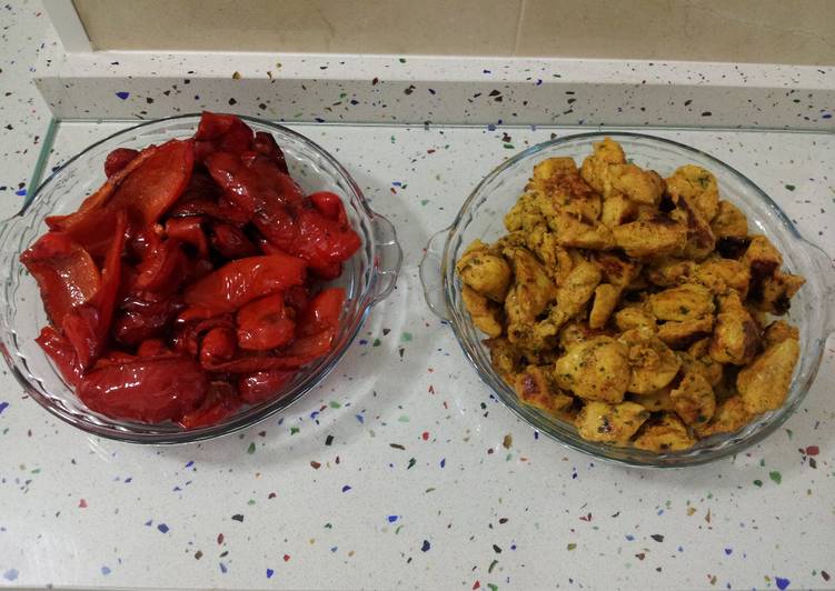 Pinchitos de pollo con pimientos fritos