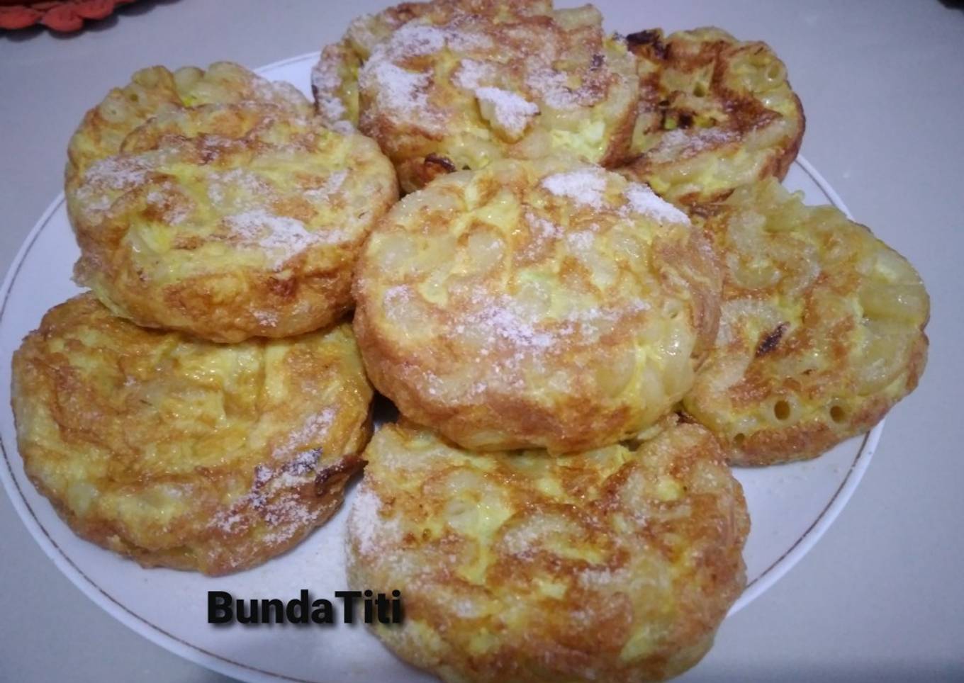 684.Macaroni Telur
