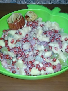 A picture of With out cream creamy fruit chaat.