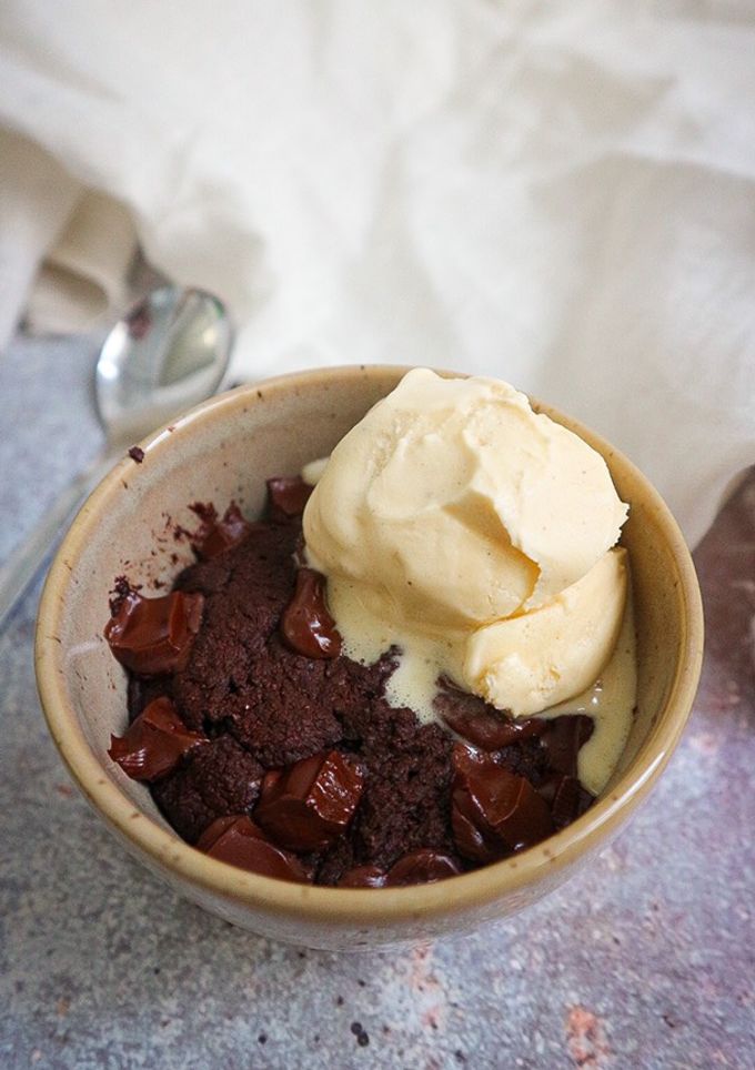 Una foto de Brownie vegano en 1 minuto al microondas