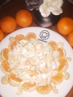 A picture of Creamy fruit chat.