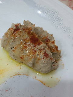 Una foto de Mutabal o "paté de berenjena"
