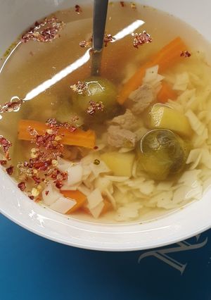Húsleves sertéscombból recept fotója