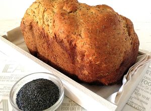 Foto principal de Pan de molde con semillas de amapola (en panificadora)