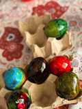 How to Dye Eggs for Easter Bread (Mona de Pascua)