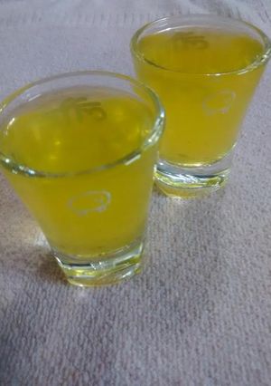 A picture of Flavoured Lemonade.