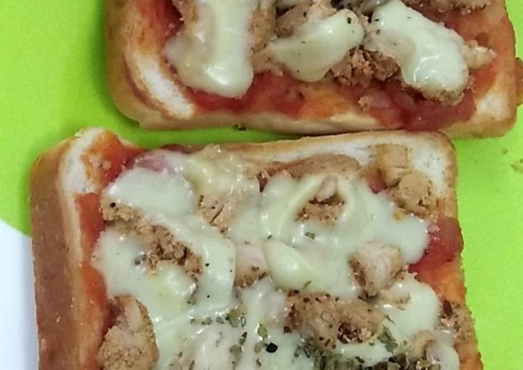 Easiest Way to Prepare Homemade Quick pizza