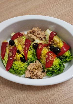 Una foto de Ensalada de cogollos (Receta de conri)