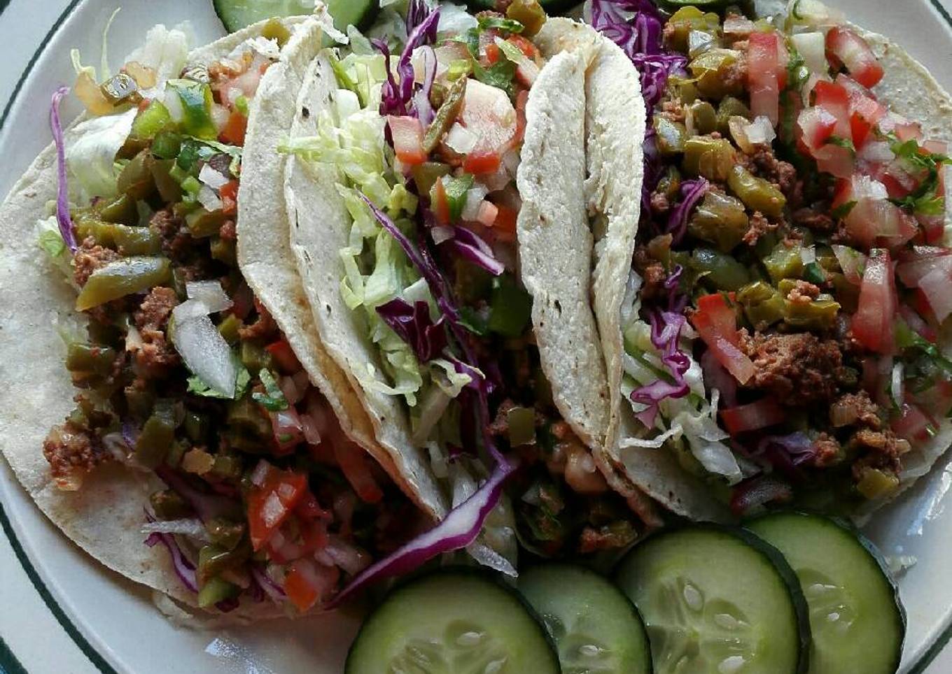 Tacos de nopales con chorizo