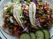 Una foto de tacos de soya